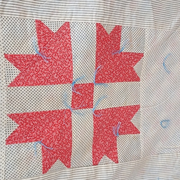 Vintage Handmade Quilt By Grandma Vintage Material Star Burst Design XLG - Picture 3 of 10